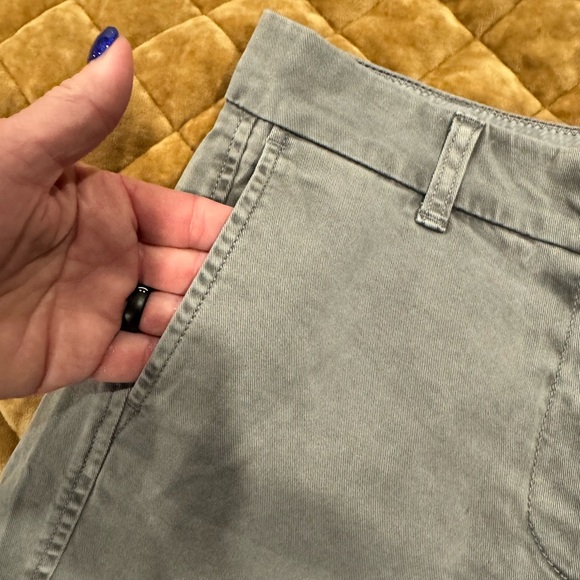 J.CREW flattering “fair trade factory “ chunk shorts w/pockets,see pic 4 details - Picture 9 of 12